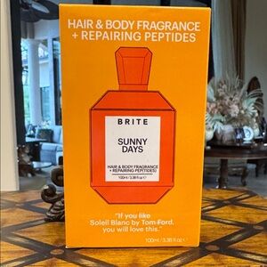 Sunny Days (Soleil Blanc)) Hair & Body Fragrance